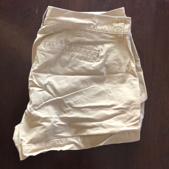 Old Navy Khaki shorts - Picture 2 of 5